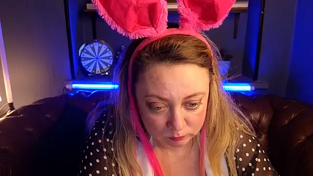 JesiaFoxi online show from 12/17/24, 03:49