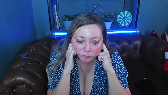 JesiaFoxi online show from 12/31/24, 06:02