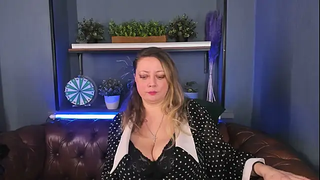 JesiaFoxi online show from 01/13/25, 11:41