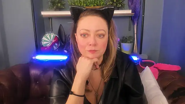 JesiaFoxi online show from 02/22/25, 12:29
