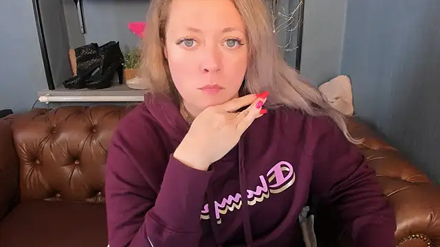 JesiaFoxi online show from 06/24/26, 05:34