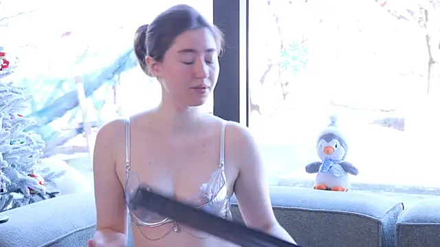 Snapshot of GentleSparkMay chatting on 01/11/25, 09:26 GentleSparkMay online show from 01/11/25, 09:26