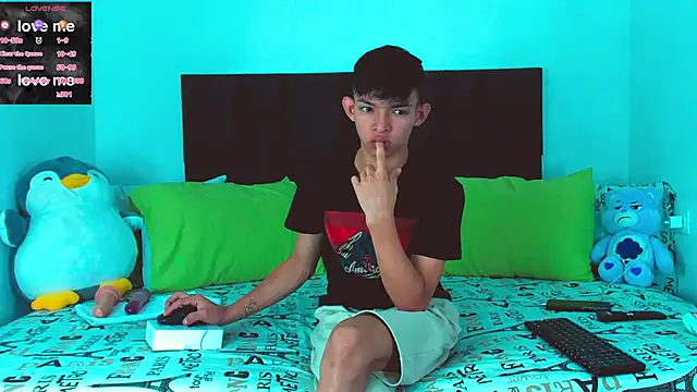 Snapshot of Tonny_twink_ chatting on 02/09/25, 08:11 Tonny twink online show from 02/09/25, 08:11
