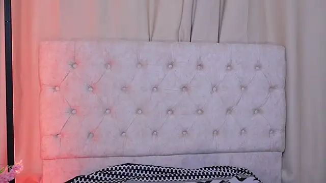 ashleyvalirya online show from 12/20/24, 03:58