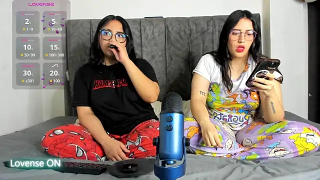 maddie-and-chelsea- online show from 06/30/26, 01:56