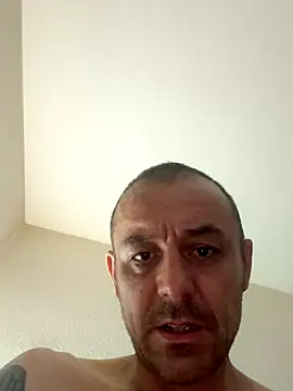 Snapshot of Ramsihartman@xh chatting on 11/09/25, 04:05 Ramsihartmanxh online show from 11/09/25, 04:05