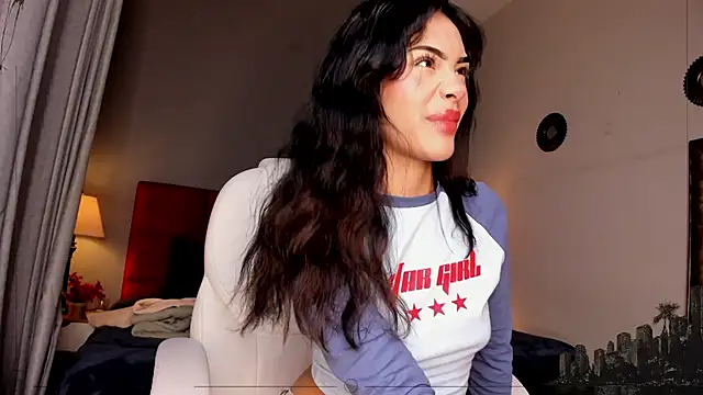Giovanna oliveira online show from 05/15/26, 04:30