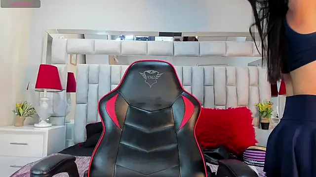 lyzzi smith01 online show from 09/16/25, 07:37