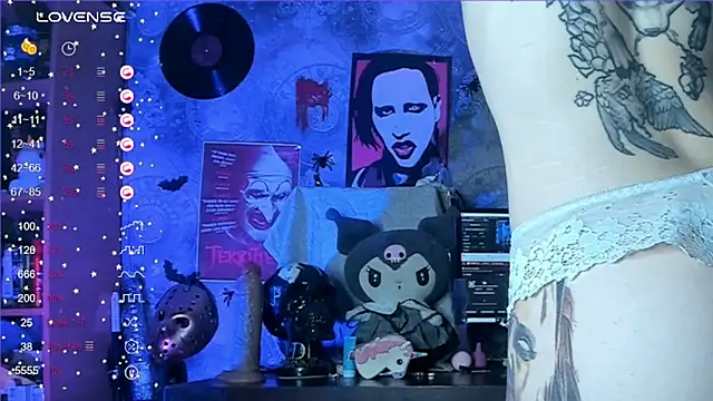 KuromiRacer  online show from 10/18/25, 10:10