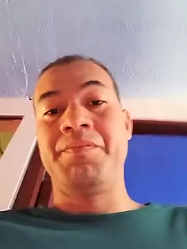 gustosito online show from 10/31/25, 04:41