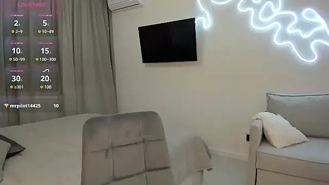  cometoseeme  online show from 01/05/25, 05:20