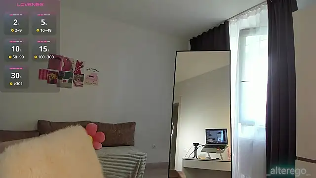  cometoseeme  online show from 07/26/26, 09:49