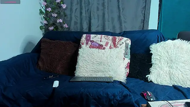 Snapshot of cristofer_988 chatting on 10/11/25, 11:14 cristofer 988 online show from 10/11/25, 11:14