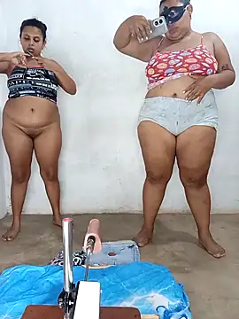 Snapshot of Lucky-hot-girls chatting on 10/12/25, 02:10 Lucky-hot-girls online show from 10/12/25, 02:10