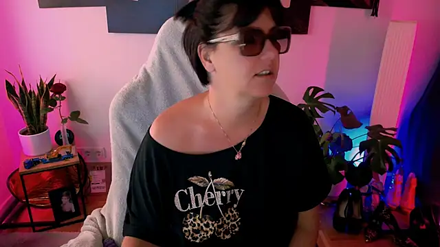 NatiLove35 online show from 06/12/26, 05:28