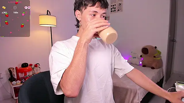 Snapshot of angel_bless19 chatting on 11/21/25, 10:30 angel bless19 online show from 11/21/25, 10:30