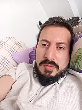 Snapshot of Karizmatikman chatting on 04/18/26, 12:53 Karizmatikman online show from 04/18/26, 12:53