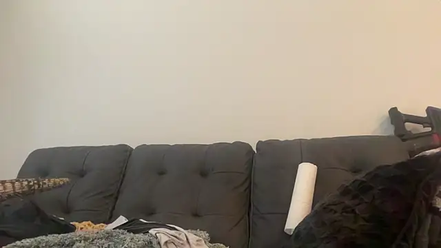 Snapshot of RavenRayyy chatting on 11/05/25, 04:07 RavenRayyy online show from 11/05/25, 04:07