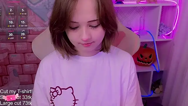 Snapshot of Mary_uw chatting on 10/15/25, 04:45 Mary uw online show from 10/15/25, 04:45