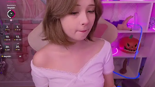 Snapshot of Mary_uw chatting on 10/23/25, 03:28 Mary uw online show from 10/23/25, 03:28