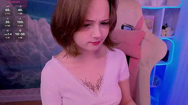 Snapshot of Mary_uw chatting on 11/05/25, 03:28 Mary uw online show from 11/05/25, 03:28