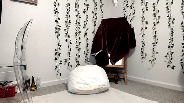 Peaches N Kreme online show from 04/27/26, 03:15