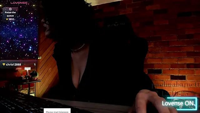 paulinabarnett- online show from 10/12/25, 06:07