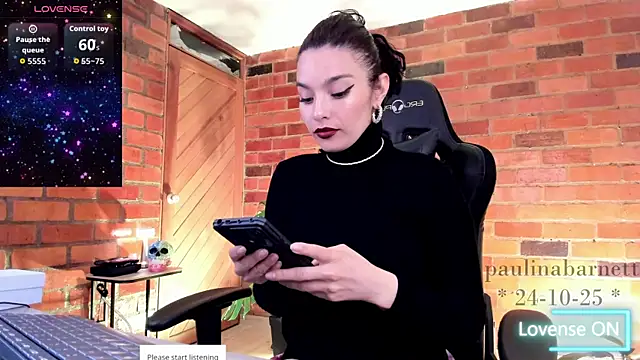 paulinabarnett- online show from 10/25/25, 03:47