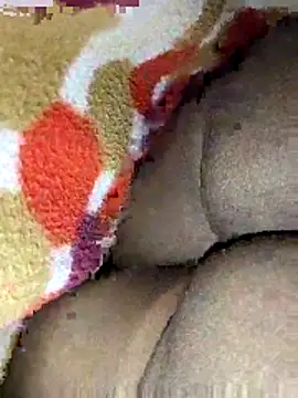 Snapshot of Punam_Aunty_510 chatting on 12/17/25, 04:35 Punam Aunty 510 online show from 12/17/25, 04:35