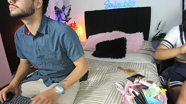 -soulmate-s online show from 10/21/25, 02:40