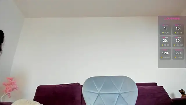 Snapshot of hornyemma__ chatting on 11/18/25, 09:14 hornyemma online show from 11/18/25, 09:14