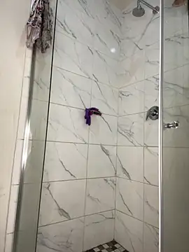 Snapshot of Cocowett chatting on 11/25/25, 01:49 Cocowett online show from 11/25/25, 01:49