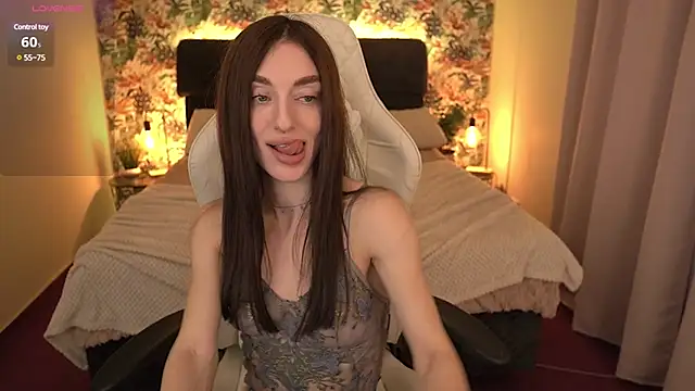 Alice Arwen online show from 01/10/25, 01:41