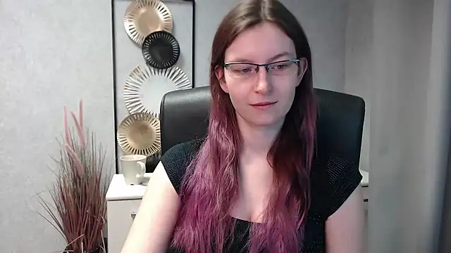 emmaxDelight online show from 12/02/24, 06:41