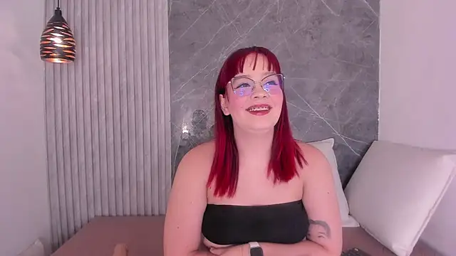 Snapshot of ArielSexHot chatting on 12/04/25, 03:16 ArielSexHot online show from 12/04/25, 03:16