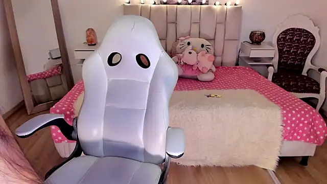 Snapshot of zoe_turnner_18 chatting on 09/26/25, 01:26 zoe turnner 18 online show from 09/26/25, 01:26