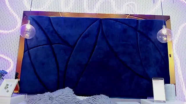 Snapshot of LARISSAEVANS chatting on 03/11/25, 12:06 LARISSAEVANS online show from 03/11/25, 12:06