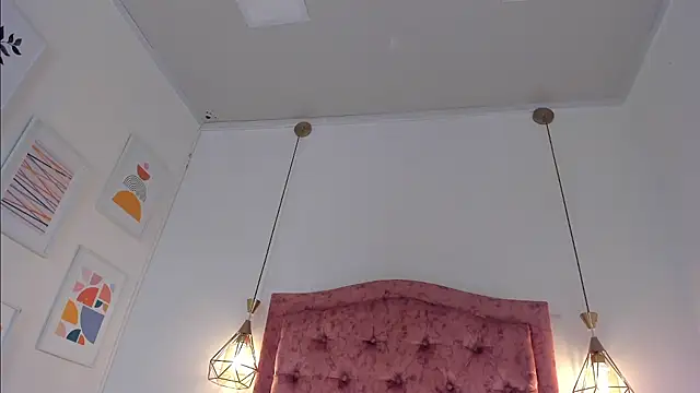 Snapshot of aprill21_ chatting on 12/09/24, 04:47 aprill21 online show from 12/09/24, 04:47