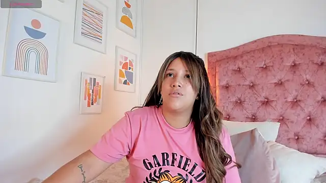 Snapshot of aprill21_ chatting on 03/20/25, 01:59 aprill21 online show from 03/20/25, 01:59