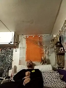 Snapshot of armdy371 chatting on 11/02/25, 06:43 armdy371 online show from 11/02/25, 06:43