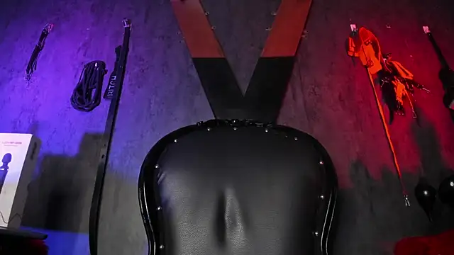 Carolina Arias online show from 01/28/25, 02:43