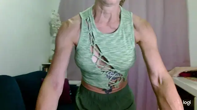 Snapshot of Canelita28 chatting on 04/14/26, 01:22 Canelita28 online show from 04/14/26, 01:22