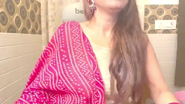 Snapshot of Your_Sassy_Goddess chatting on 02/18/25, 06:47 Your Sassy Goddess online show from 02/18/25, 06:47