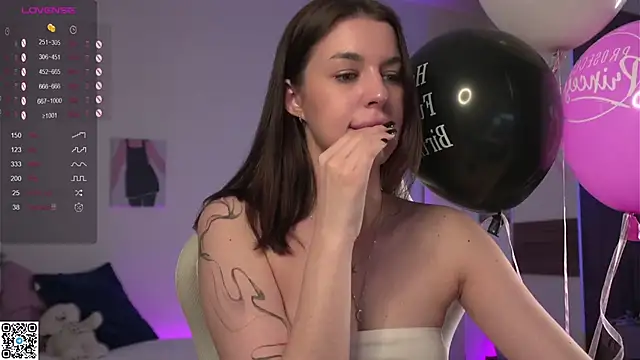 julianymphh online show from 01/22/25, 10:50
