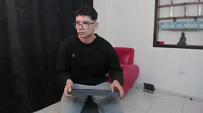 Magic boy20 online show from 12/06/24, 10:41