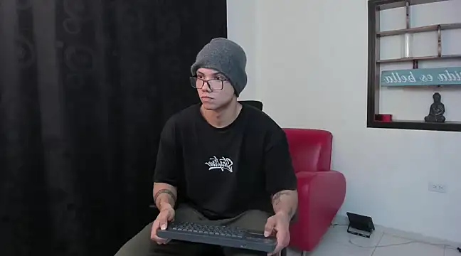 Magic boy20 online show from 12/11/24, 01:15