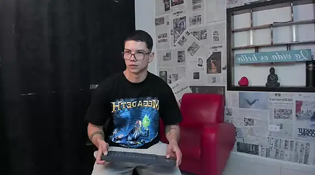 Magic boy20 online show from 12/16/24, 03:54