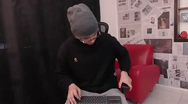 Magic boy20 online show from 01/27/25, 03:07