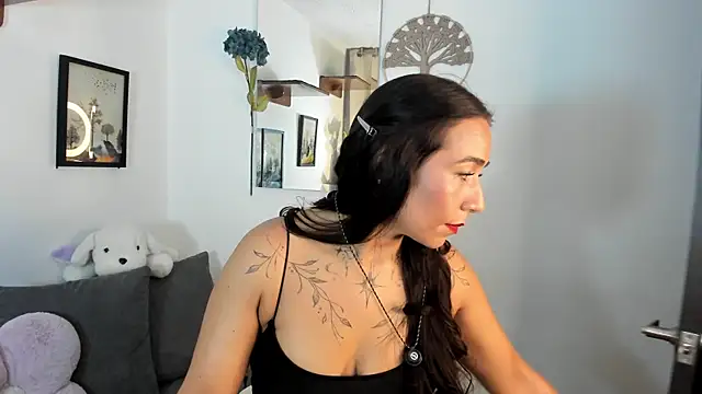 electra hunt online show from 07/24/26, 12:30