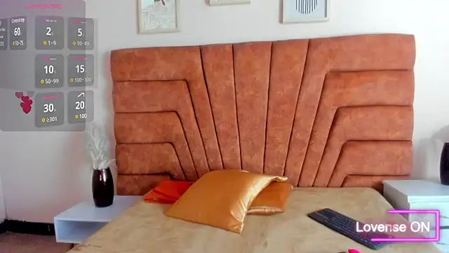 NIKI SANTANA online show from 03/08/25, 03:50